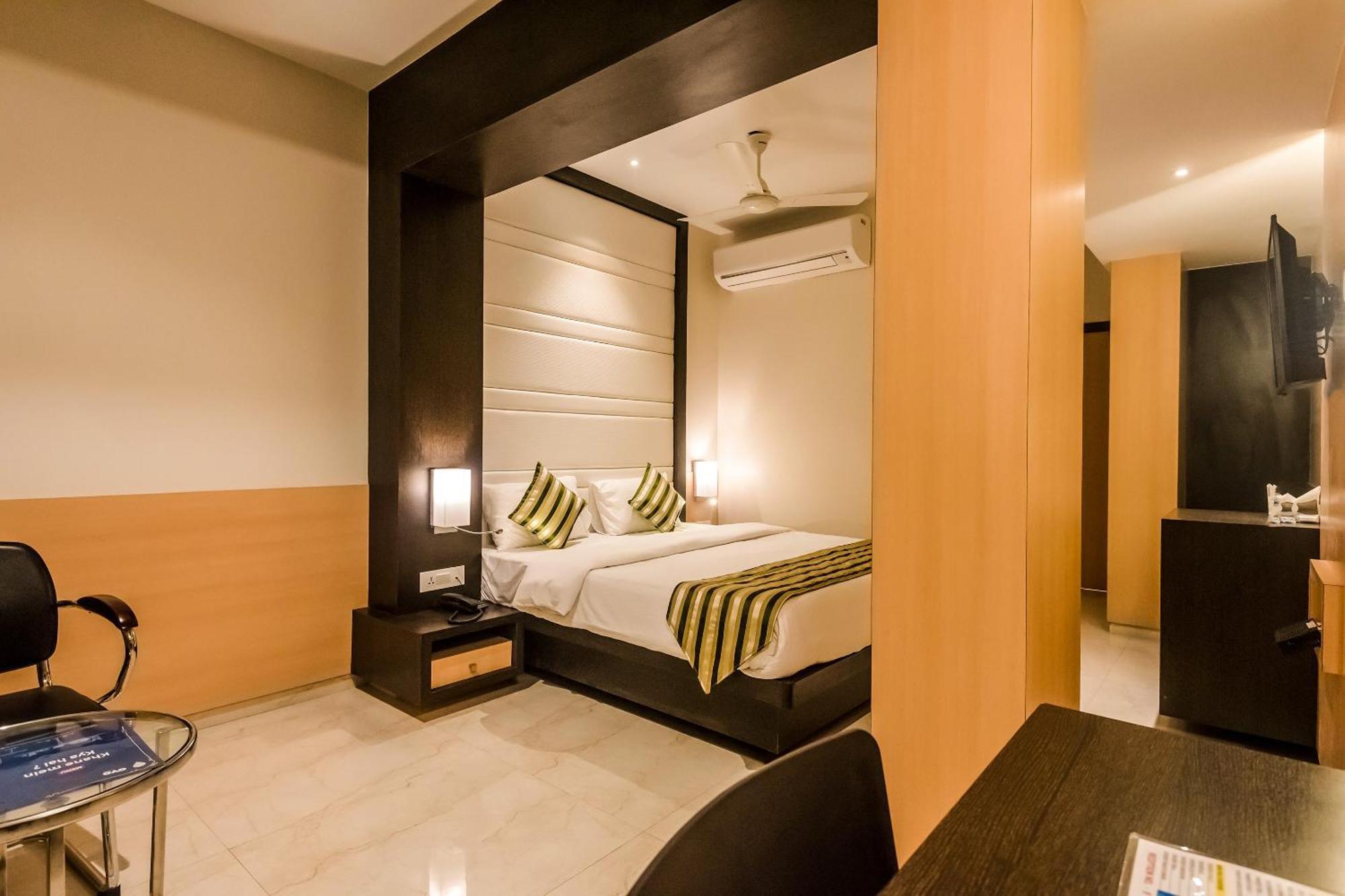 Super Capital O Hotel Konar Inn Turambhe Bagian luar foto